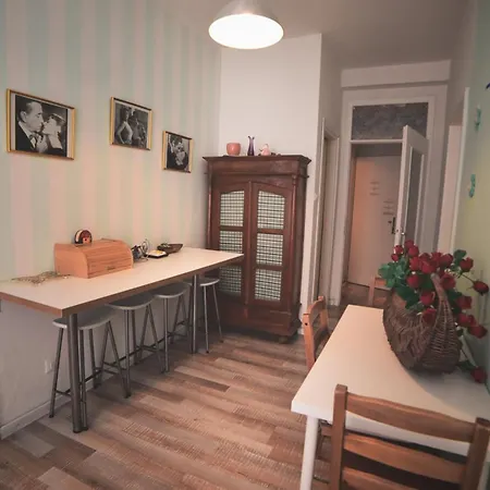 아파트 Barcolana Lodge Hostel *