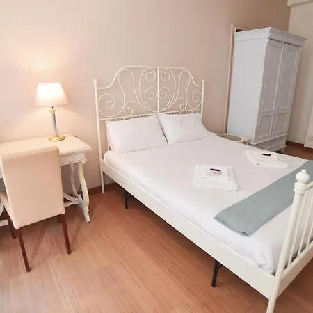 Barcolana Lodge Hostel * 트리에스테